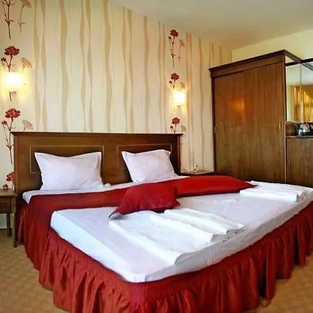 Kiten Beach Hotel 希典